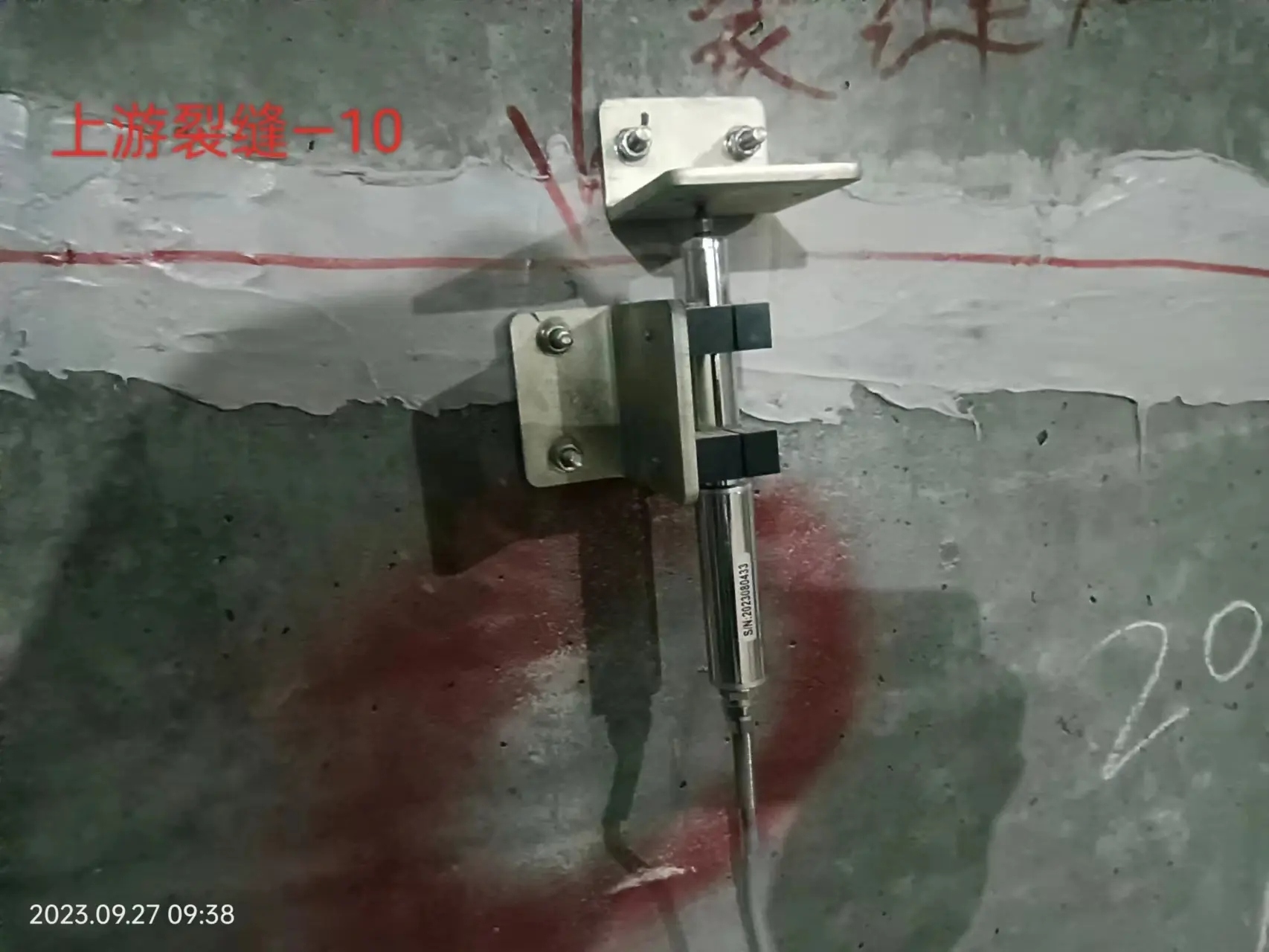 米朗LVDT裂縫計系列在橋梁裂縫上應用監(jiān)測